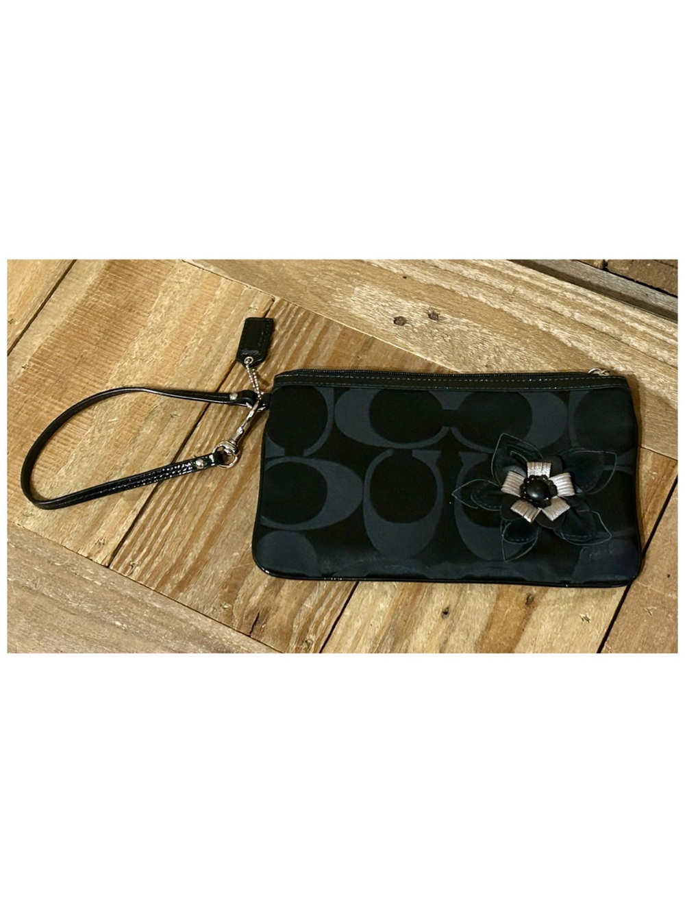 Coach Signature Floral Zip Wristlet with Free Chain Strap & Dust Bag. - Picture 7 of 16